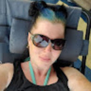 Meet your Posher, Debbie